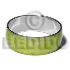 laminated neon green capiz  in 1 inch  stainless metal / 65mm in diameter -