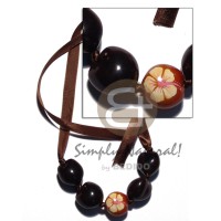 Kukui nuts ribbon choker