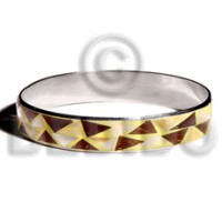 Laminated crazy cut coconut mop