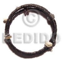 2-3mm coconut pokalet. black hoop