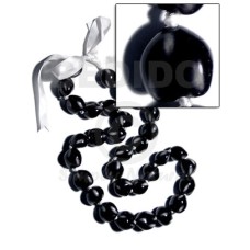 32 pcs. of kukui nuts