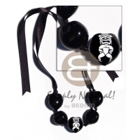 Kukui nuts ribbon choker