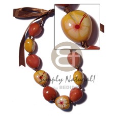 Kukui nut choker in