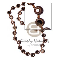 Continuous round coconut buttons