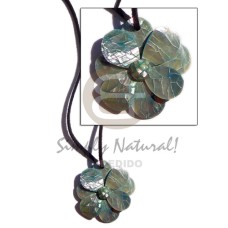 Leather thong hammershell cracking