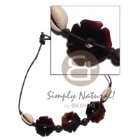 3 25mm flower black tab