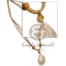 Teardrop hammershell pendant 40mm