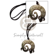 45mm carved blacklip lizard in