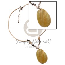 40mm oval mop pendant