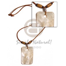 Rectangular 40mmx35mm natural hammershell pendant