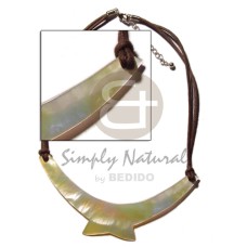 Mop bow choker on wax