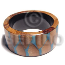 Laminated wooden bangle