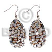 Dangling teardrop 35x25mm laminated cowrie
