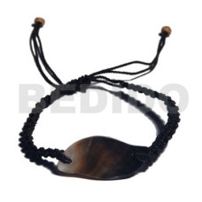 Black macrame blacklip shell id