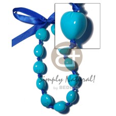 Kukui nut choker in