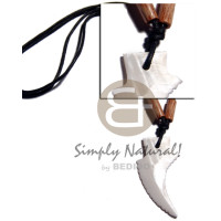 48mmx25mm kabibe shell fang pendant