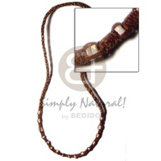 Agsam necklace white clam