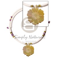 White clam 3-4mm wire