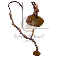 Dangling 3 overlapping 25mm brownlip